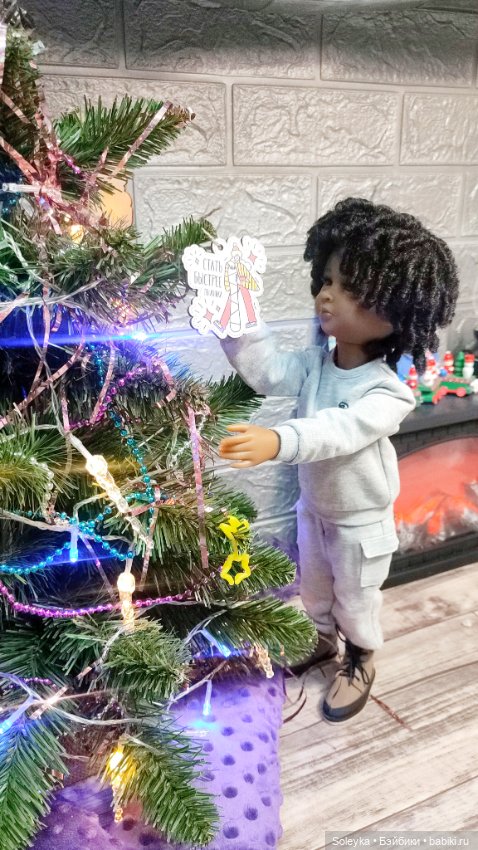 Джейс — Куклы Ruby Red (Руби Ред) Fashion Friends: Siblies (фото 2)