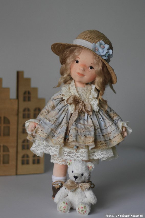 Барышня и мишка — Авторские текстильные куклы: Вальдорфские (фото 9)