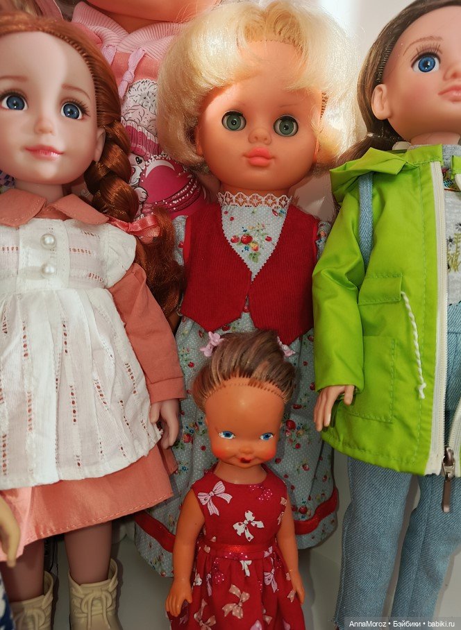 Дебютный топик. Экскурсия по куклошкафу