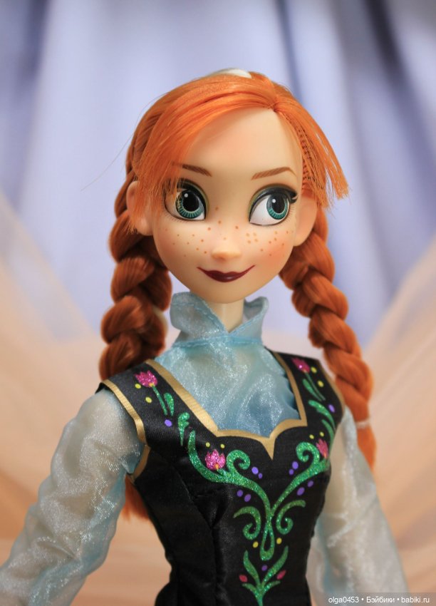 Поющая Анна из "Холодного сердца" от Disney