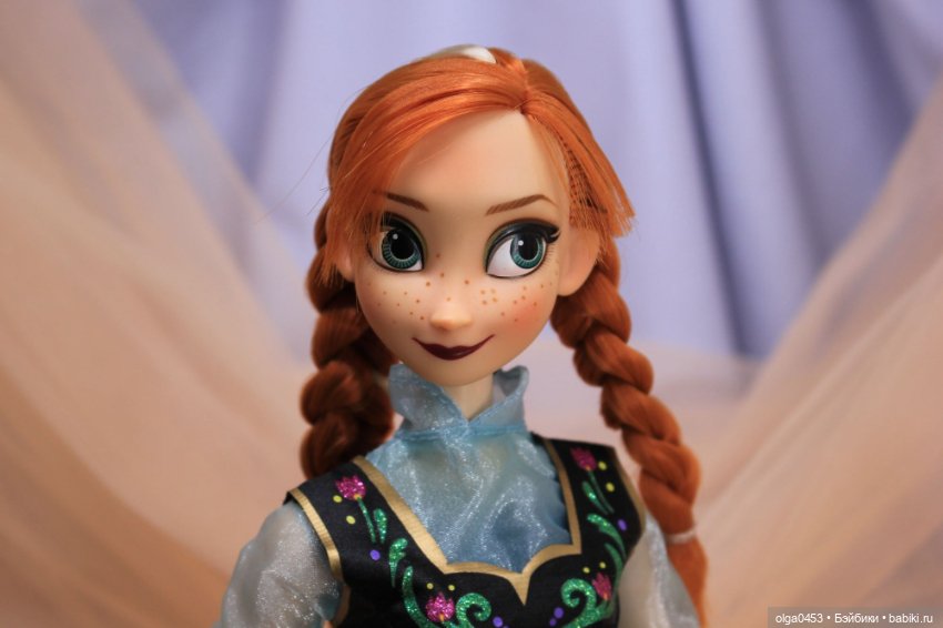 Поющая Анна из "Холодного сердца" от Disney