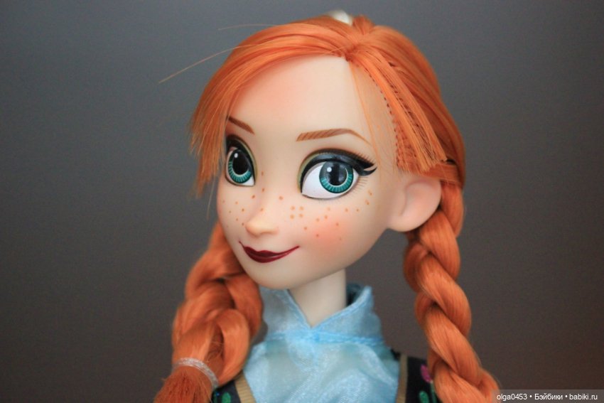 Поющая Анна из "Холодного сердца" от Disney