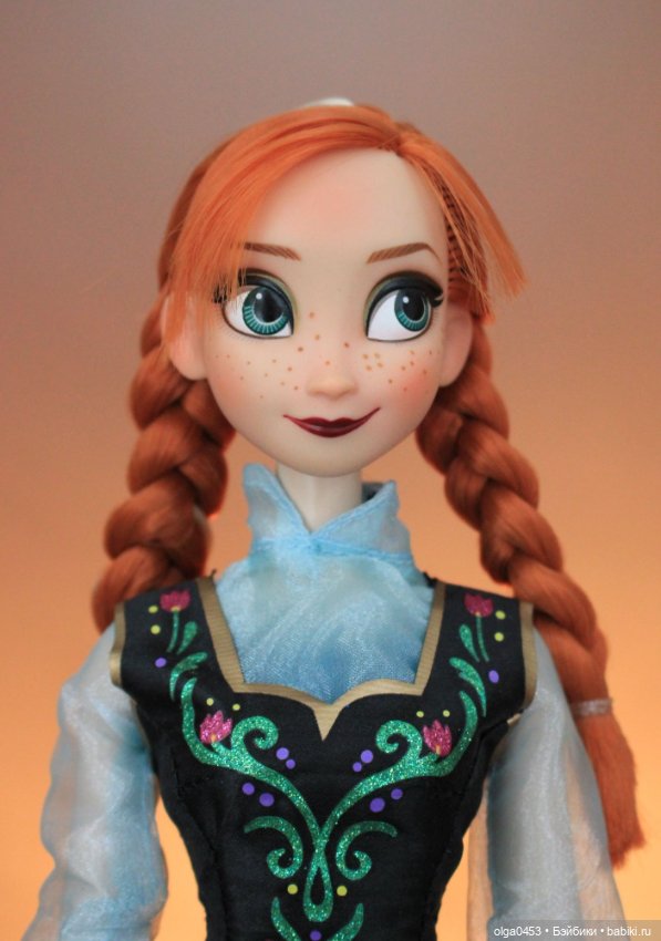 Поющая Анна из "Холодного сердца" от Disney
