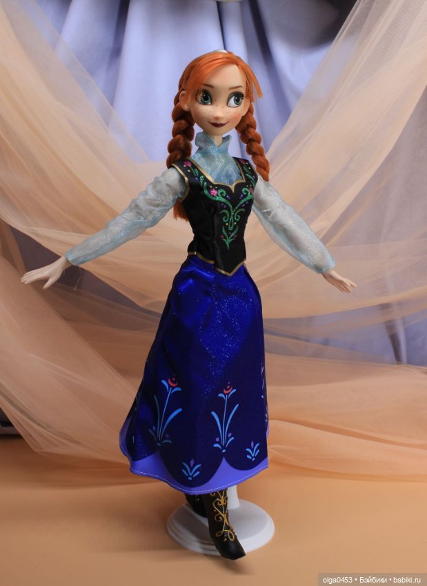 Поющая Анна из "Холодного сердца" от Disney