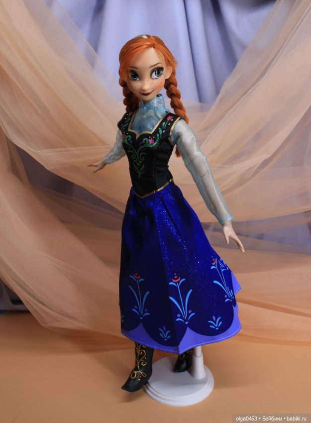 Поющая Анна из "Холодного сердца" от Disney