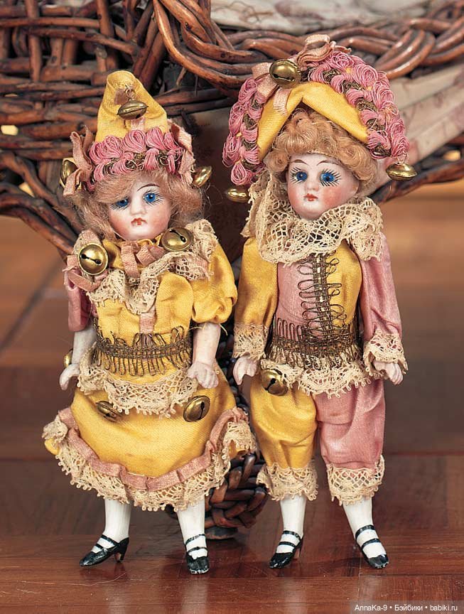 Комедия Дель Арте, женские маски