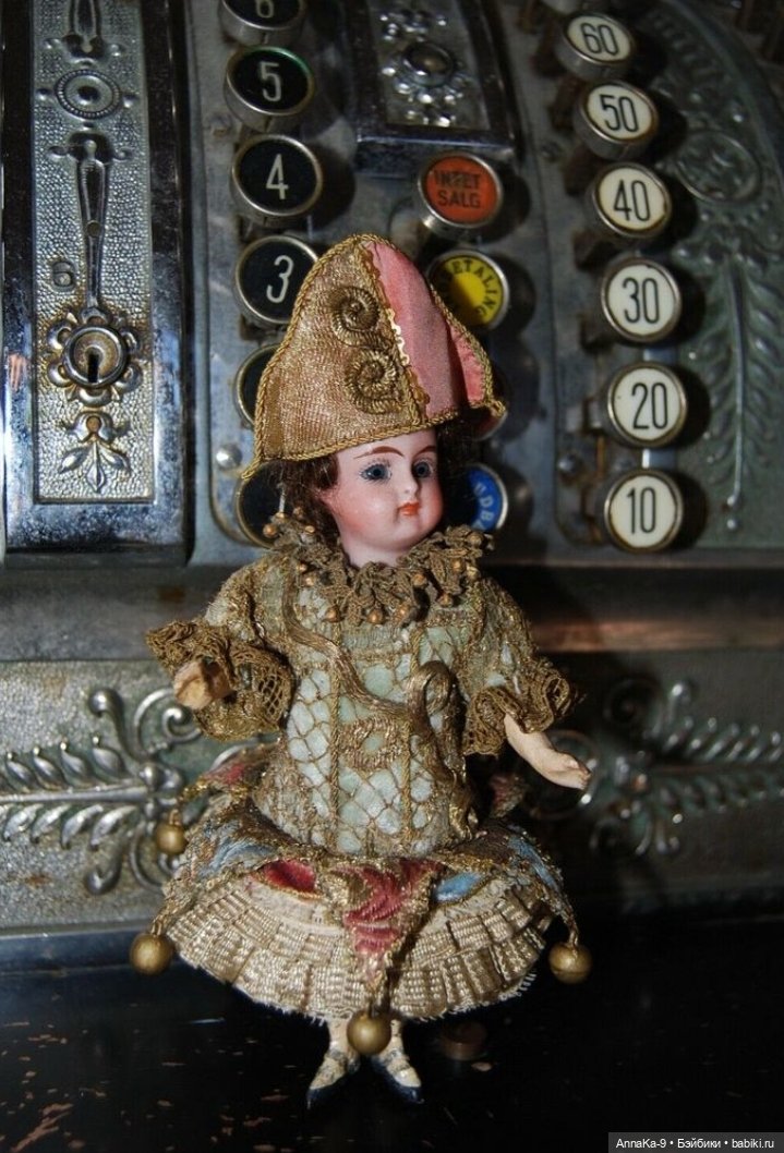 Комедия Дель Арте, женские маски