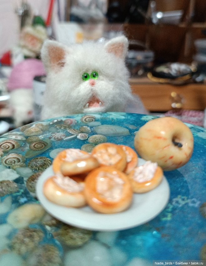 Очень преочень голодный бедняжка (фото 6)