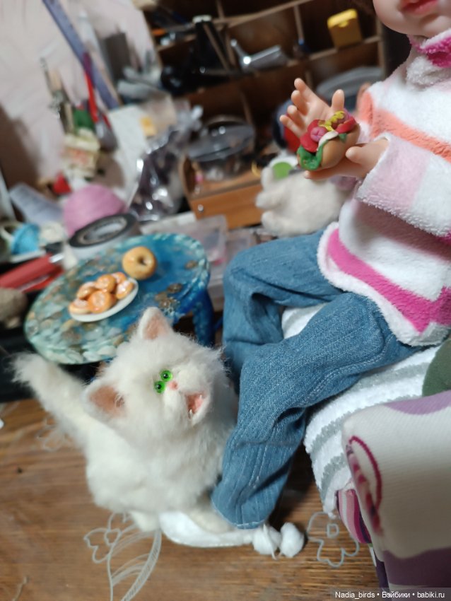 Очень преочень голодный бедняжка (фото 2)