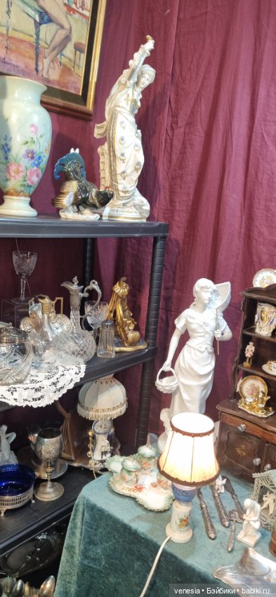 Куколки и статуэтки на Тишинке
