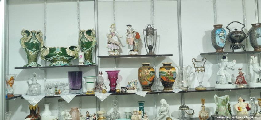 Куколки и статуэтки на Тишинке