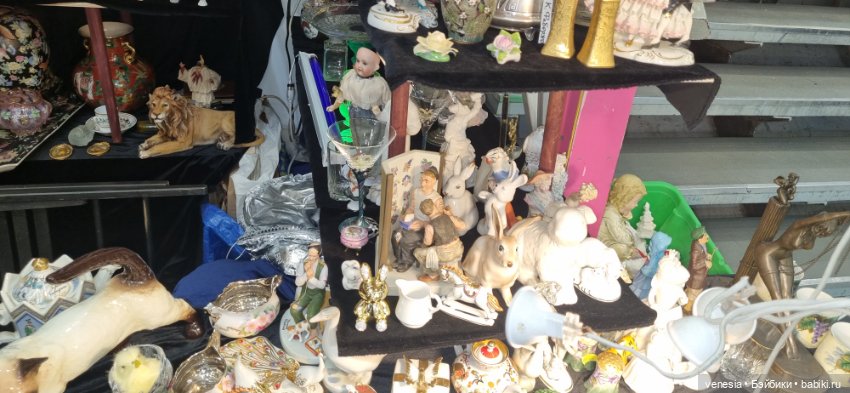 Куколки и статуэтки на Тишинке