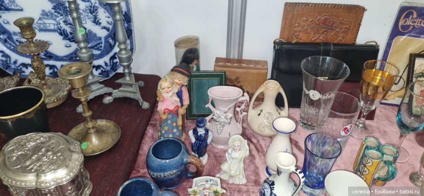Куколки и статуэтки на Тишинке