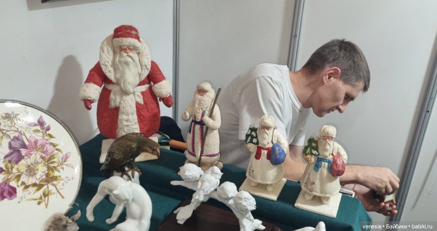 Куколки и статуэтки на Тишинке (фото 3)