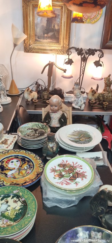 Куколки и статуэтки на Тишинке