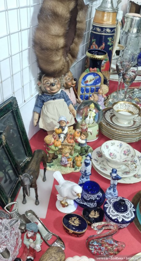 Куколки и статуэтки на Тишинке