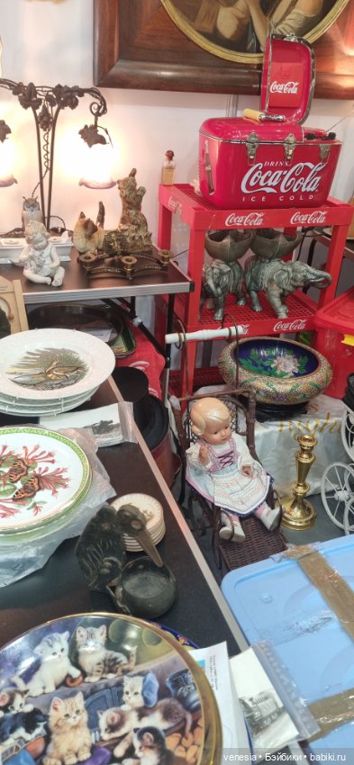 Куколки и статуэтки на Тишинке