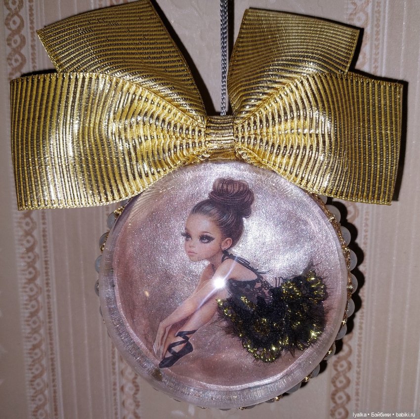 Новогодние игрушки — Авторские игрушки из разных материалов: синельная проволока (фото 2)