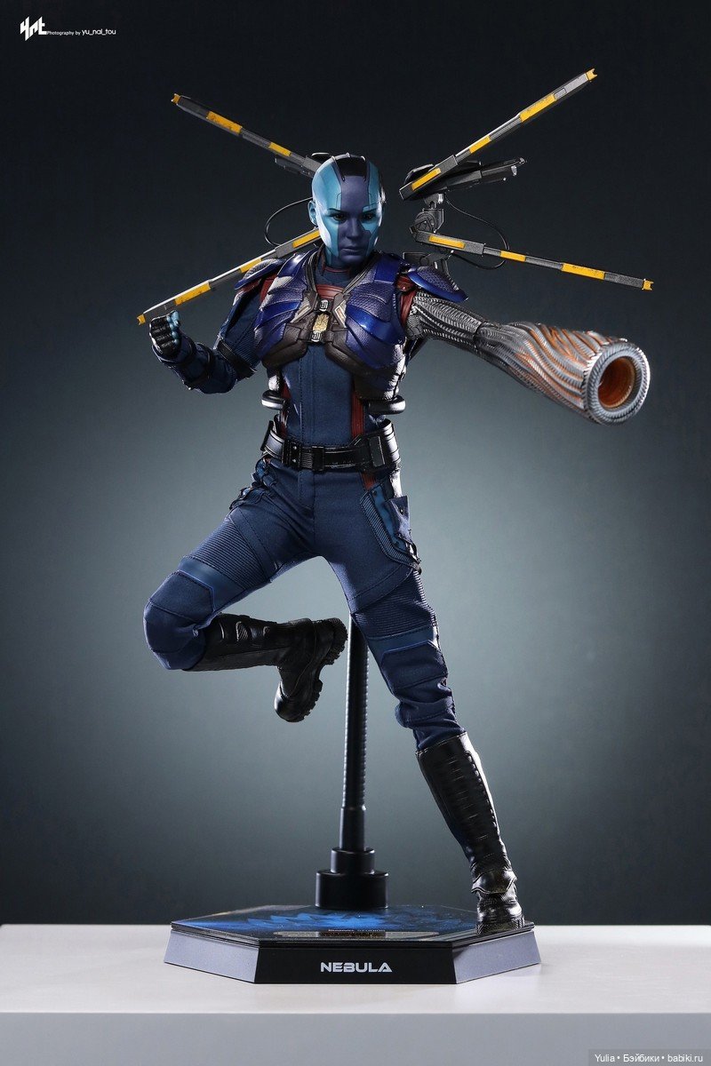 Фигурка Небулы - Hot Toys (фото 5)