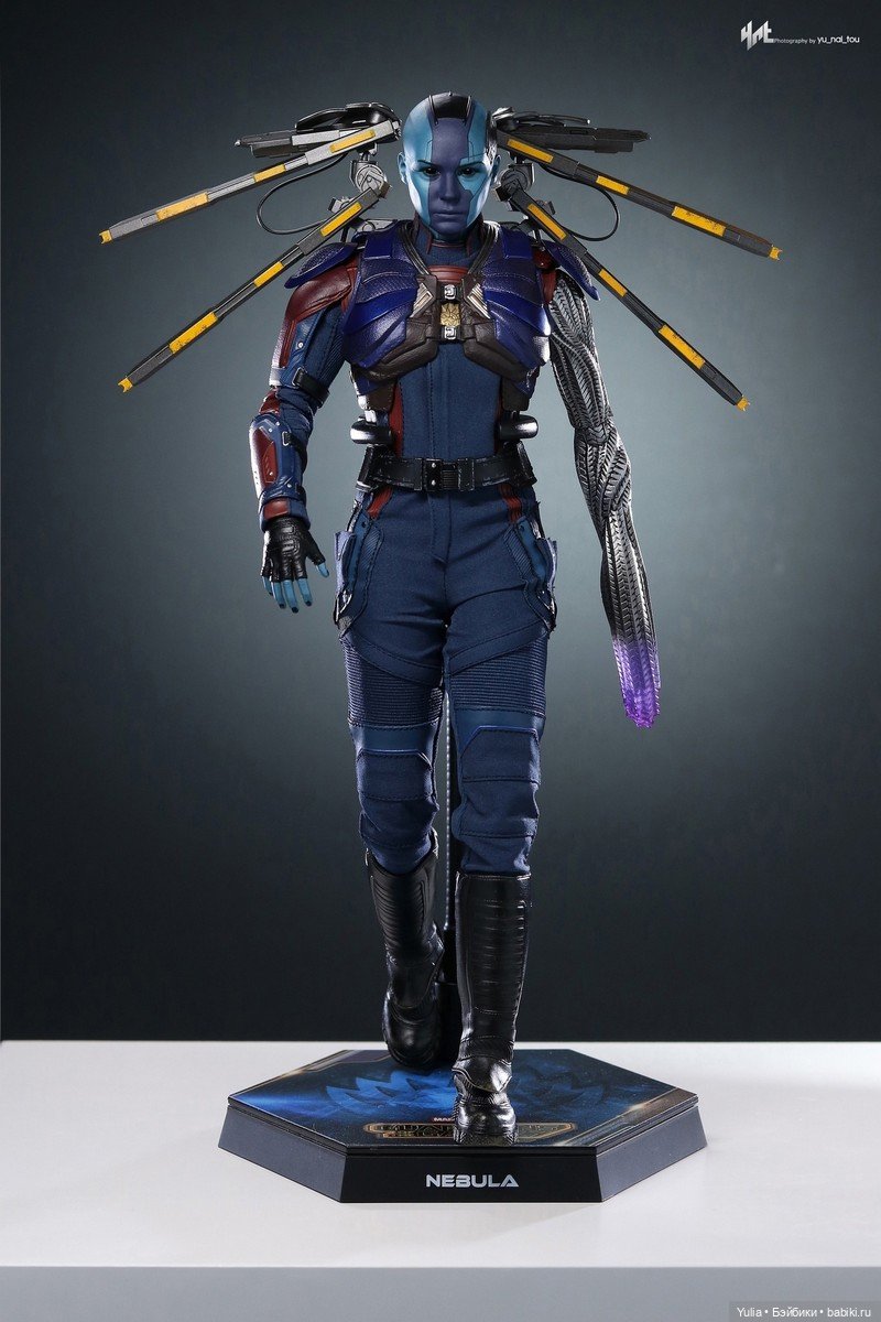 Фигурка Небулы - Hot Toys