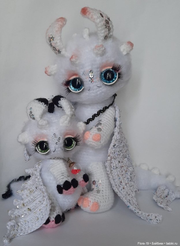 Милая парочка Дневная и Ночная Фурии (фото 2)