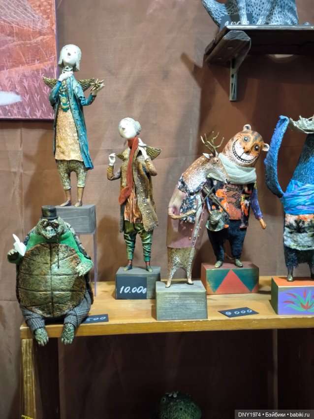 Бегом по выставке, часть 3, с пушистиками. Искусство куклы 2024