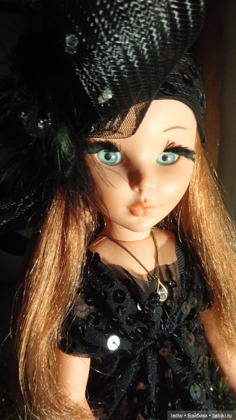 Новая жизнь старых кукол. Девушка Бонда. Рождество