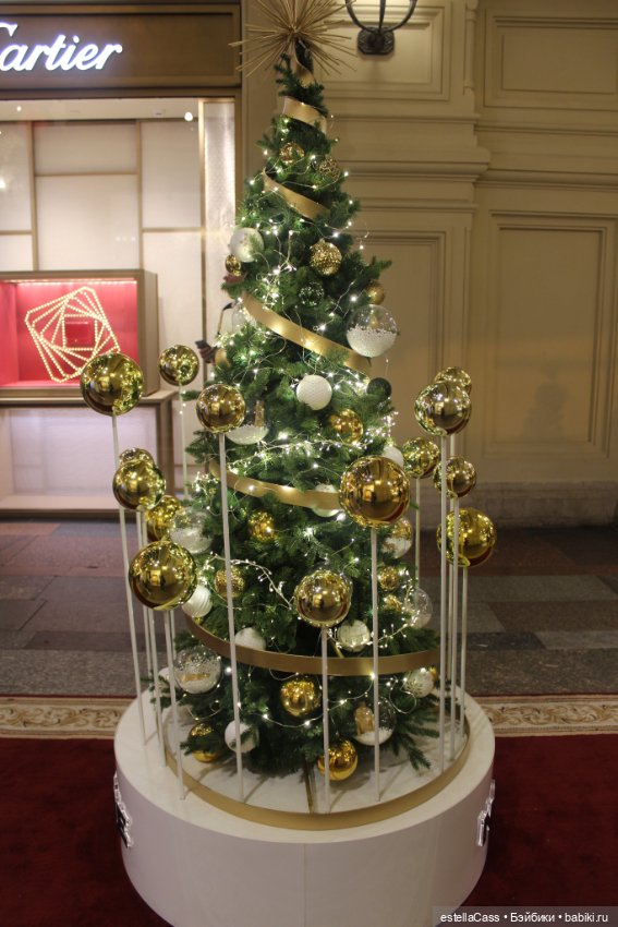 ГУМ. Парад елок -2024 — Новый год и Рождество: праздничные фото кукол