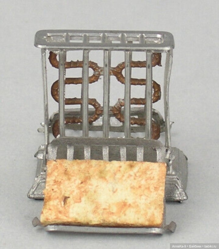 Антикварная миниатюра, куханная утварь