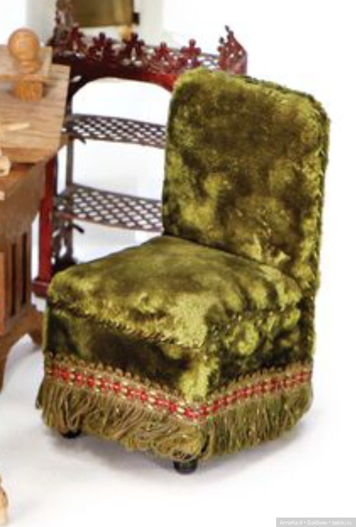 Зелёный цвет нарядов для антикварных кукол@