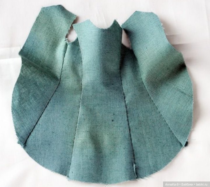 Зелёный цвет нарядов для антикварных кукол@