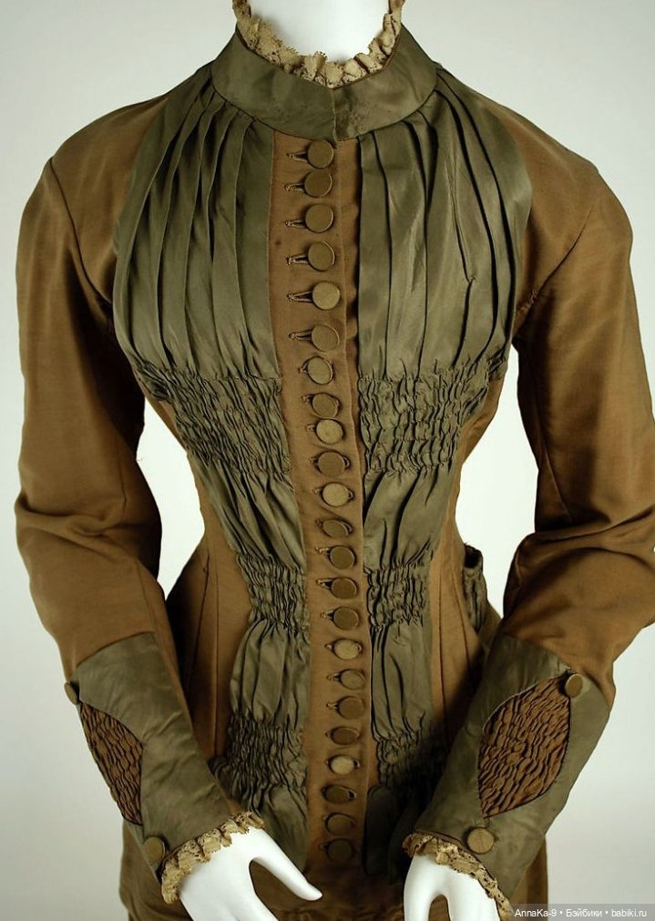 Зелёный цвет нарядов для антикварных кукол@