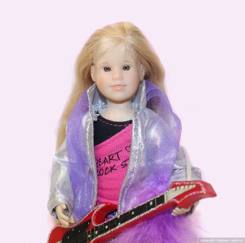 Собрала всю коллекцию — Коллекции игровых кукол (Playline): фото полок (фото 6)