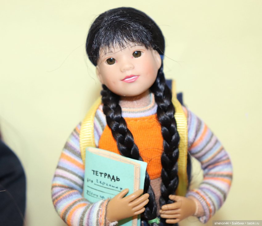 Собрала всю коллекцию — Коллекции игровых кукол (Playline): фото полок (фото 4)