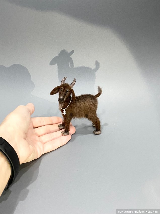 Козлик — Валяные игрушки из шерсти: сухое валяние (фото 10)