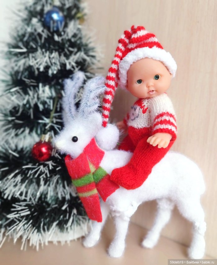 Новогодний наряд для пупсика 12 см из фикспрайса