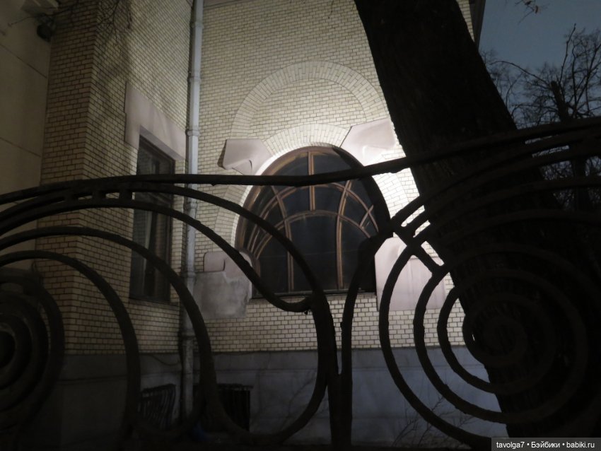 Голубая снежинка в последнюю неделю года