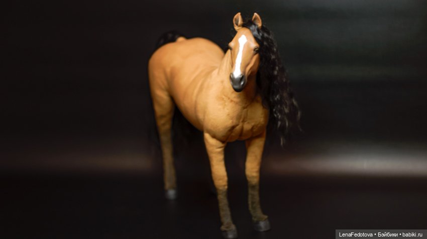 Коричневая лошадка 27 см в холке