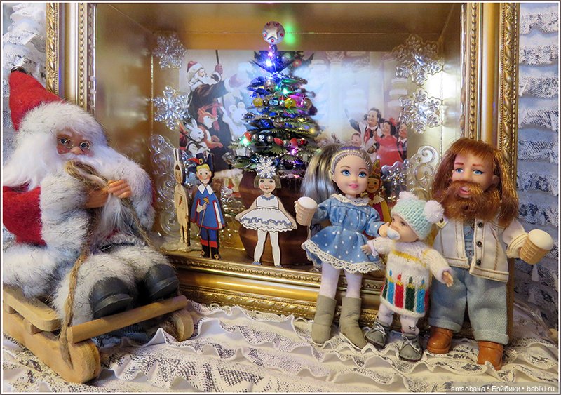 Первая "ёлка" Ирочки с папой и мамой