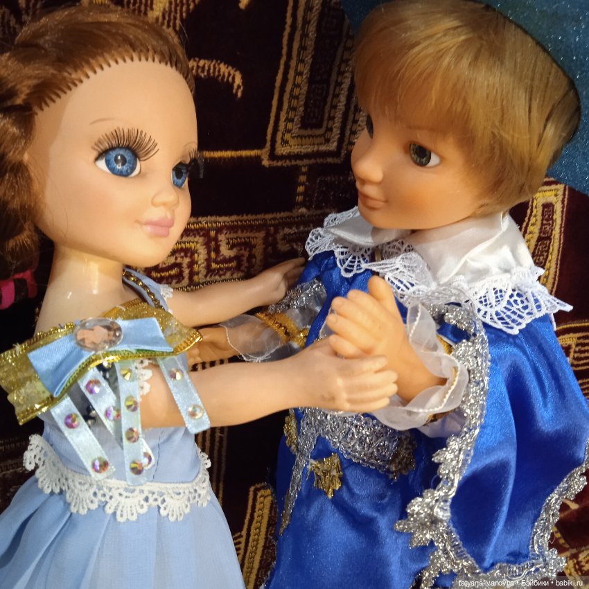 Мушкетеры на маскараде — Игрушки СССР и советского детства: резиновые (фото 8)