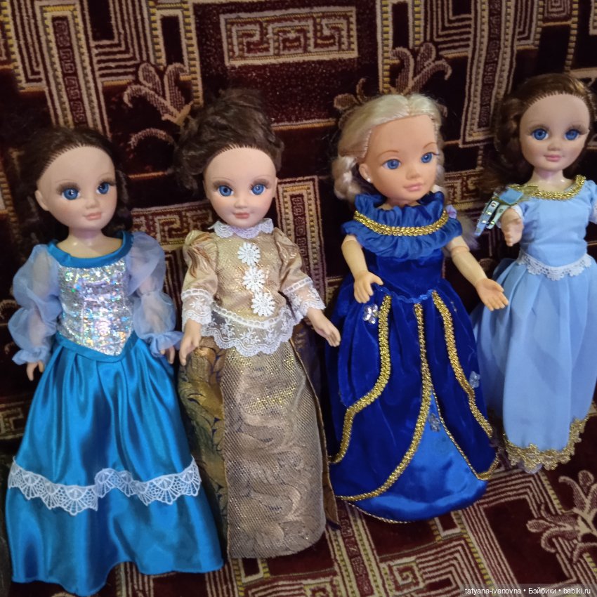 Мушкетеры на маскараде — Игрушки СССР и советского детства: резиновые