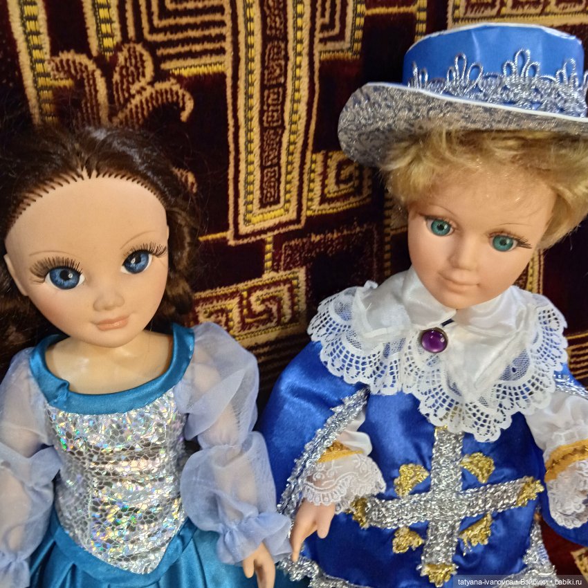 Мушкетеры на маскараде — Игрушки СССР и советского детства: резиновые