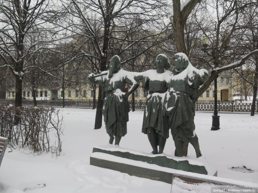 Идеальные уличные новогодние декорации Москва 2024-2025 (фото 5)