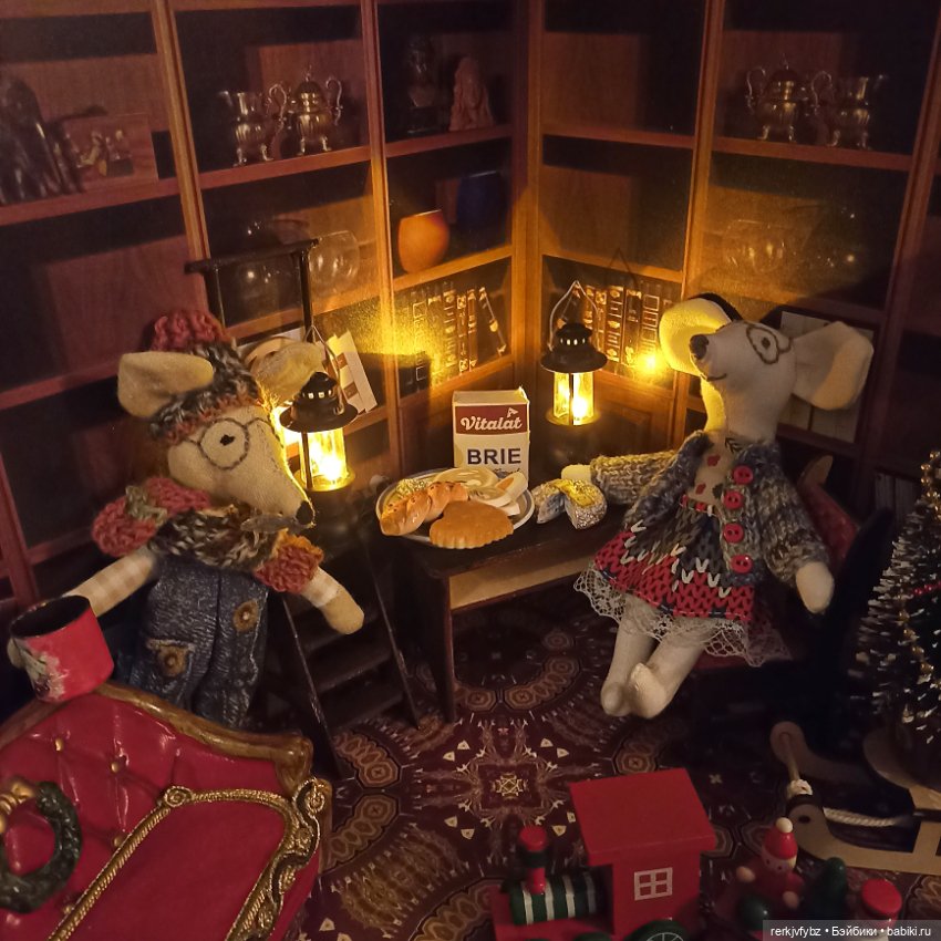 С Наступающим Новым годом!)