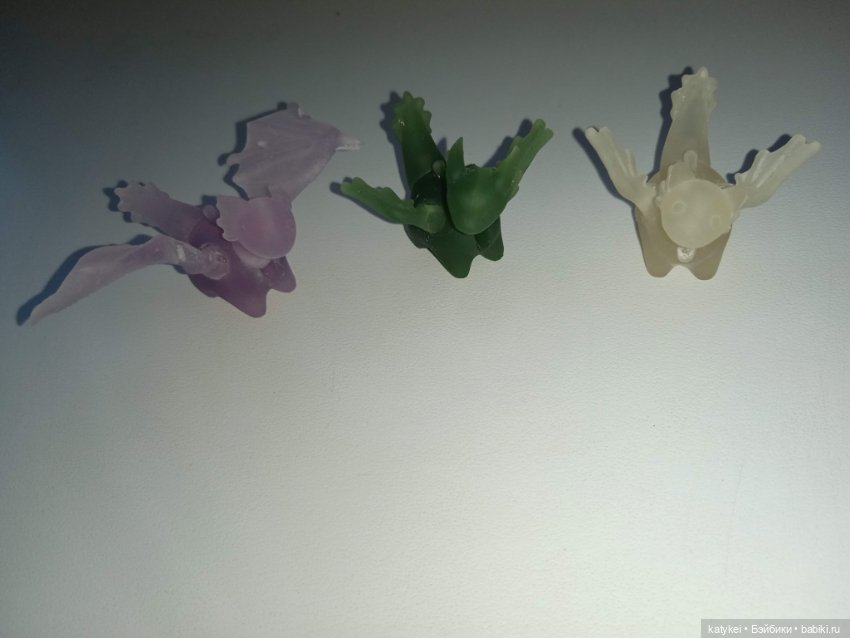 Дракончики передают год змейкам (фото 8)