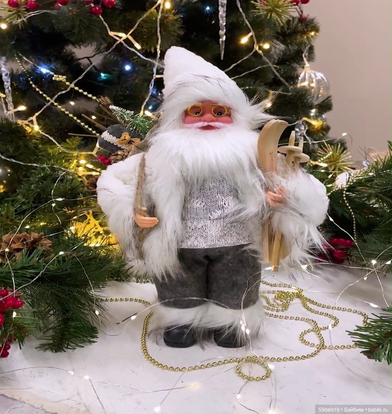 Деды Морозы на витринах магазинов (фото 8)