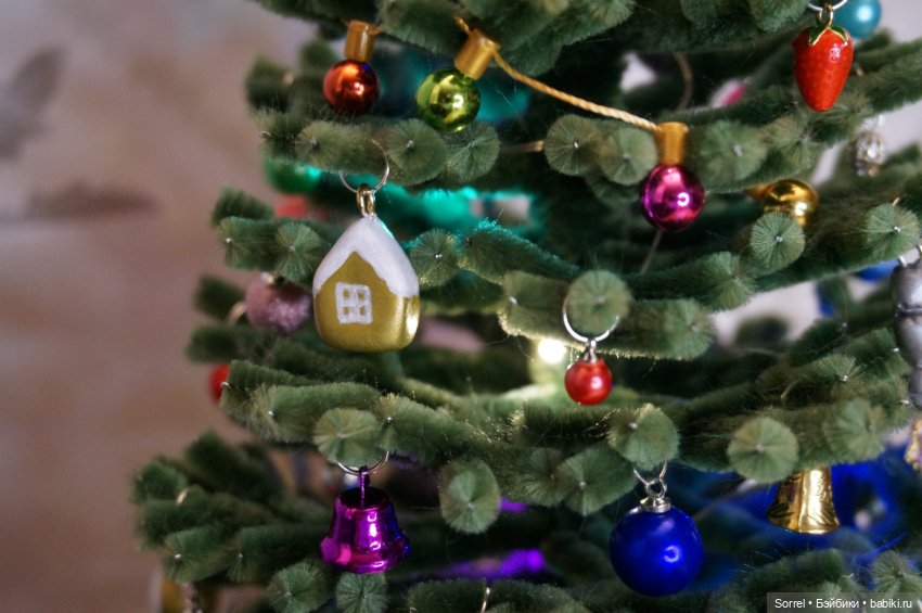 Новогодняя ёлочка из синельной проволоки (фото 6)