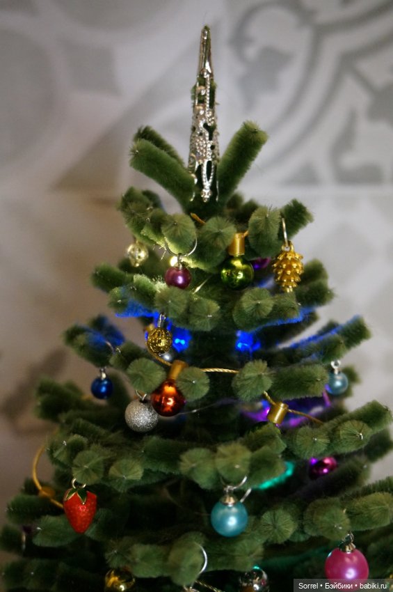 Новогодняя ёлочка из синельной проволоки (фото 2)