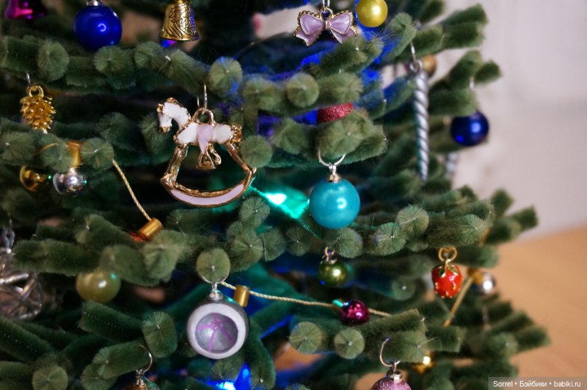 Новогодняя ёлочка из синельной проволоки (фото 7)