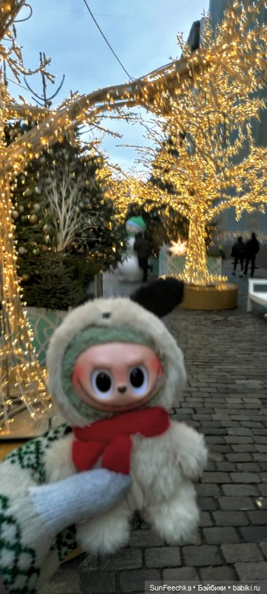 Лабубу путешествует в Рождество:) (фото 7)